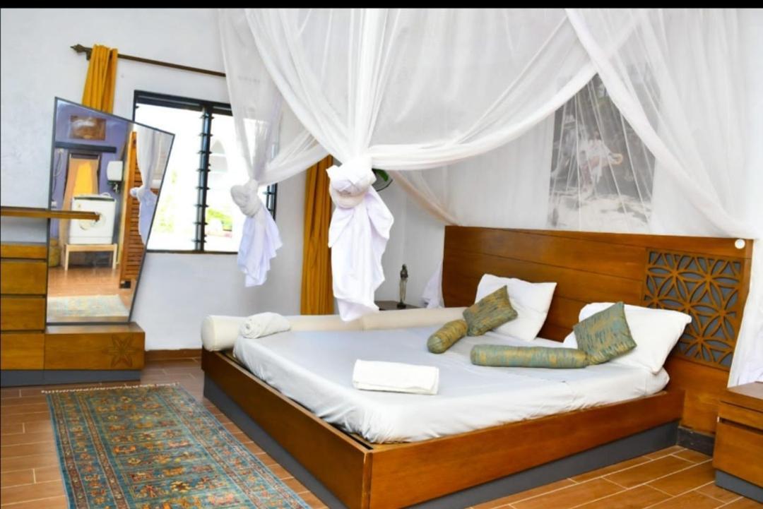 Mavericks Convenient Cozy Loft In Diani'S Cbd Ukunda Eksteriør bilde