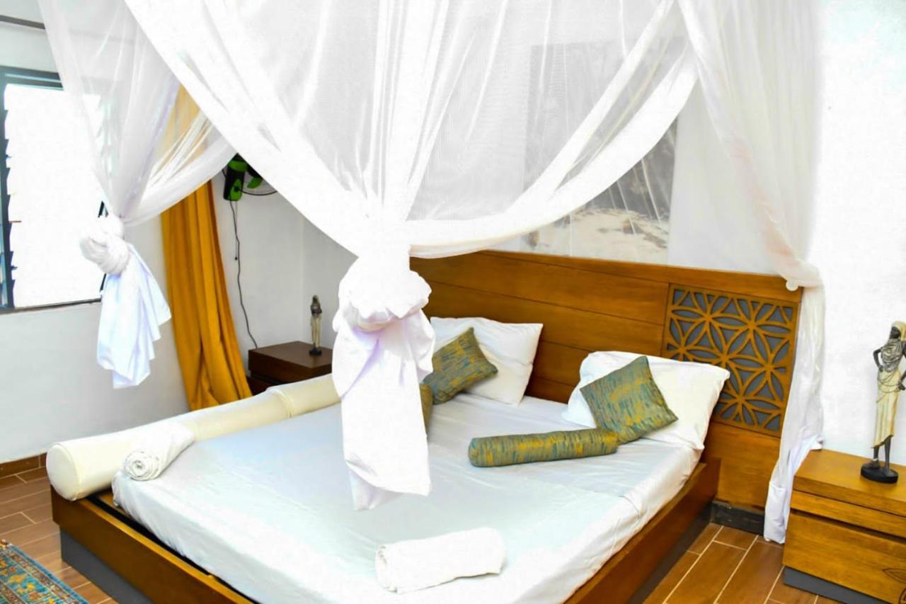 Mavericks Convenient Cozy Loft In Diani'S Cbd Ukunda Eksteriør bilde